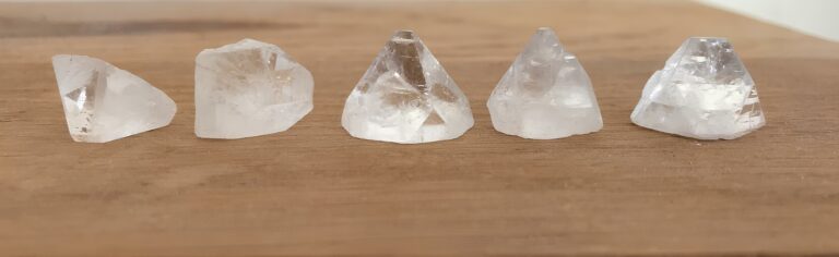 Lire la suite à propos de l’article Guide complet de l’Apophyllite