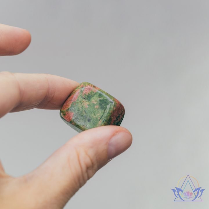 Pierre roulée d'unakite pour la lithothérapie
